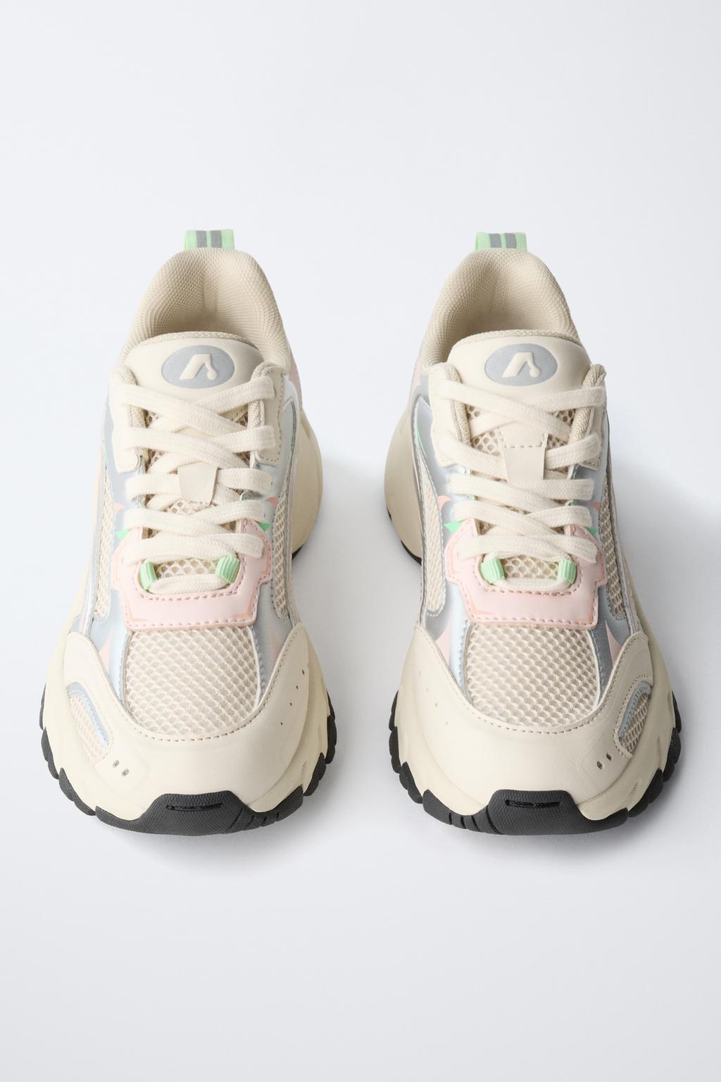 КРОССОВКИ С ДЕТАЛЯМИ ИЗ СЕТЧАТОЙ ТКАНИ