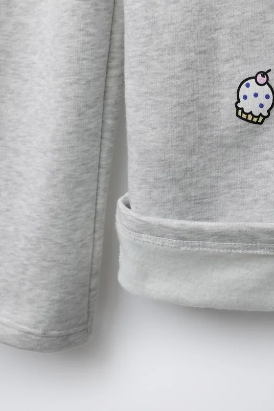 БРЮКИ  ИЗ МЯГКОЙ ТКАНИ CINNAMOROLL © SANRIO