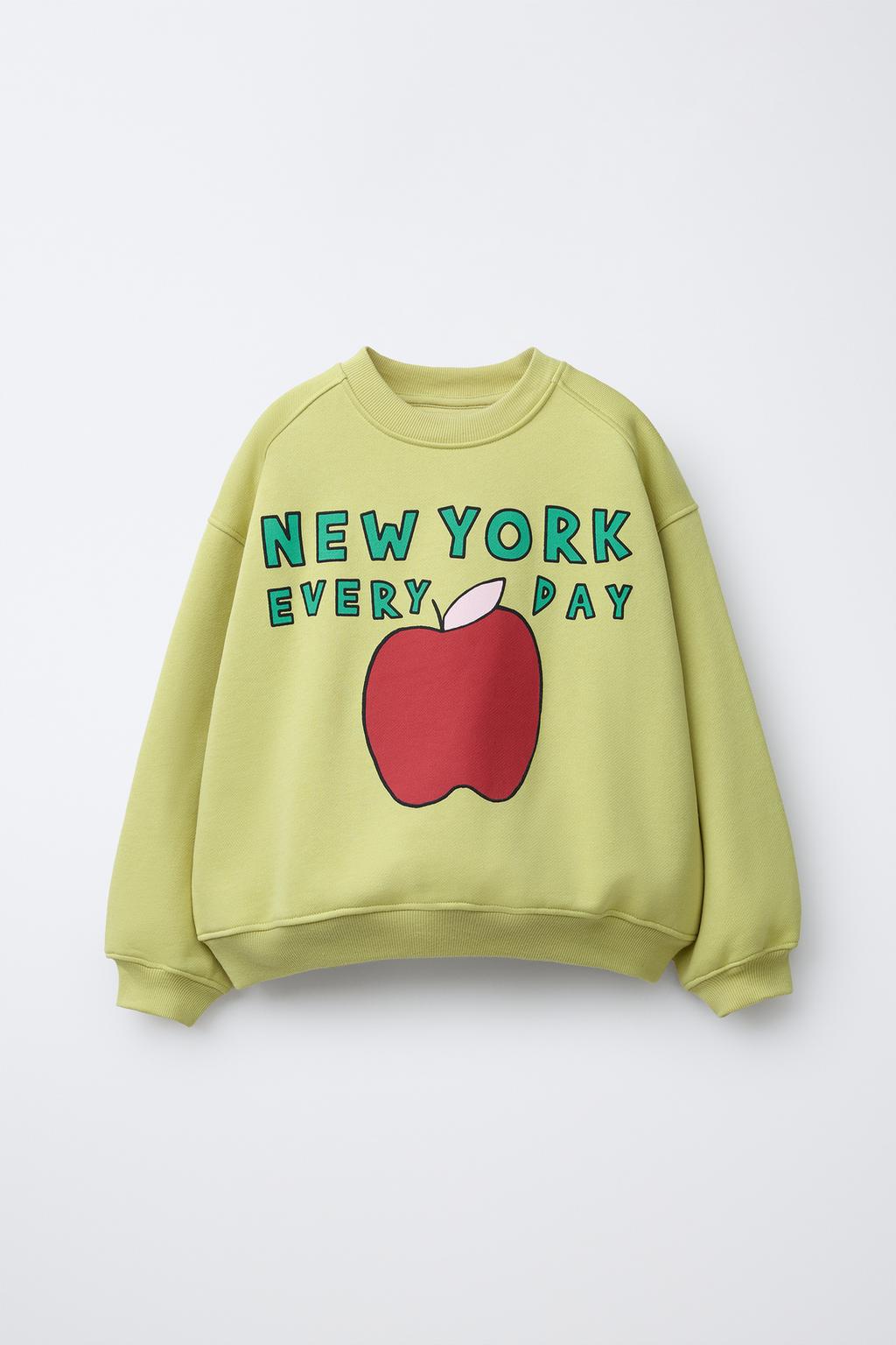 ТОЛСТОВКА С ПРИНТОМ «ЯБЛОКО»