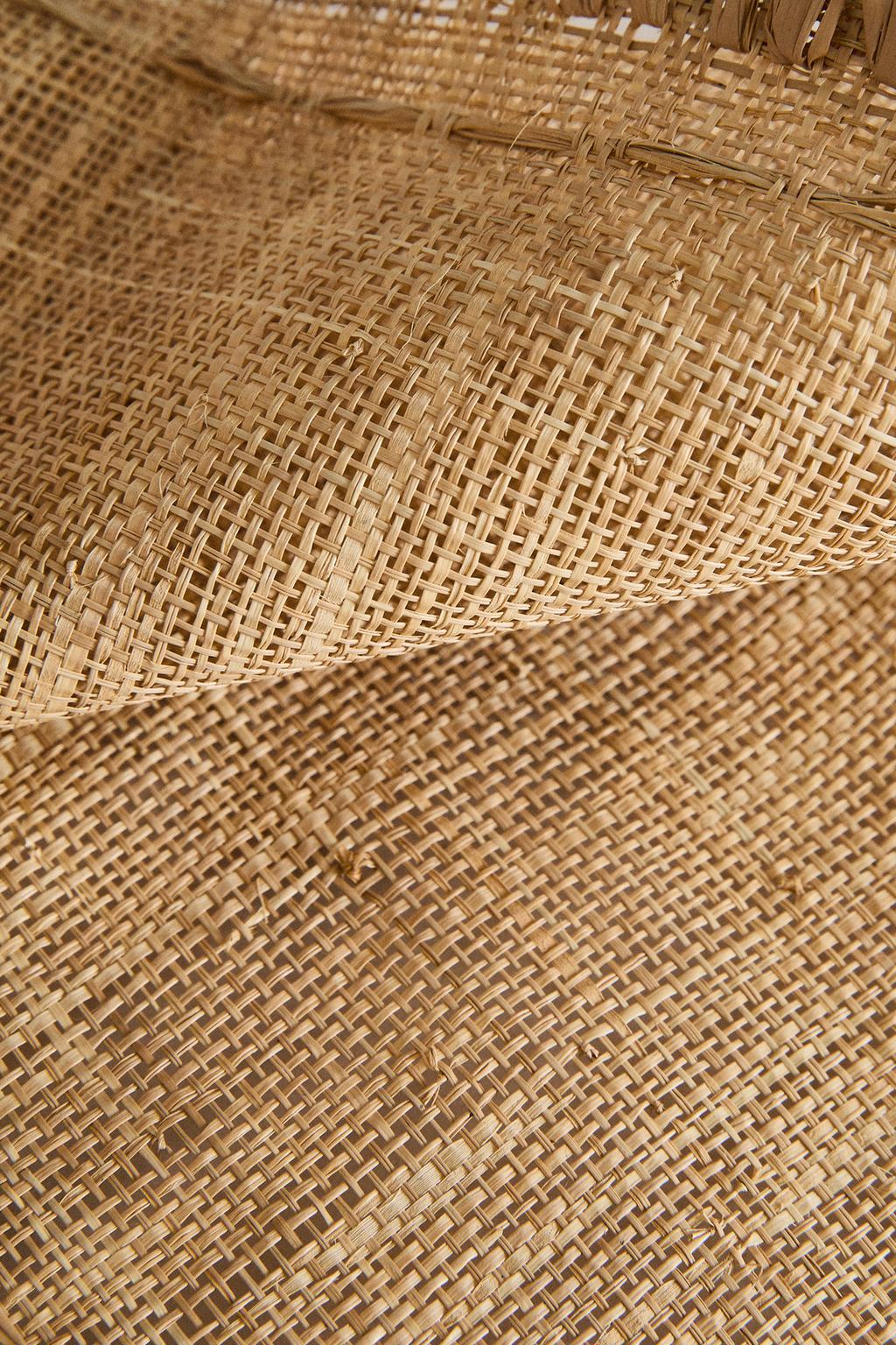 Плетеная подставка из волокна с оверлоком