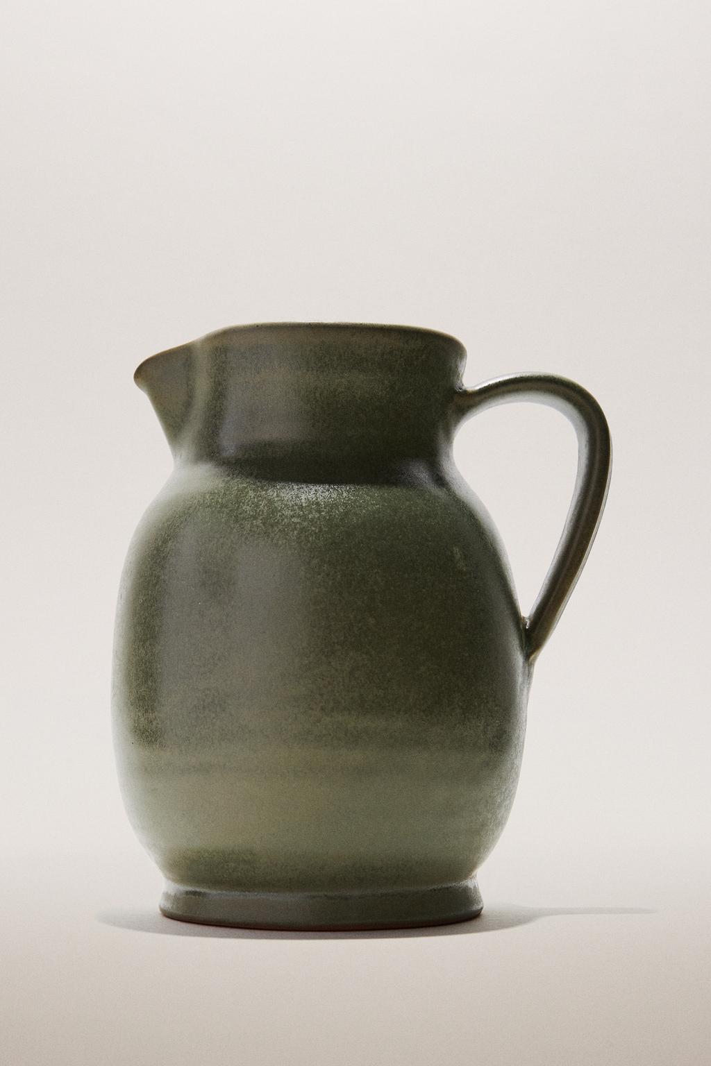 Глиняный кувшин