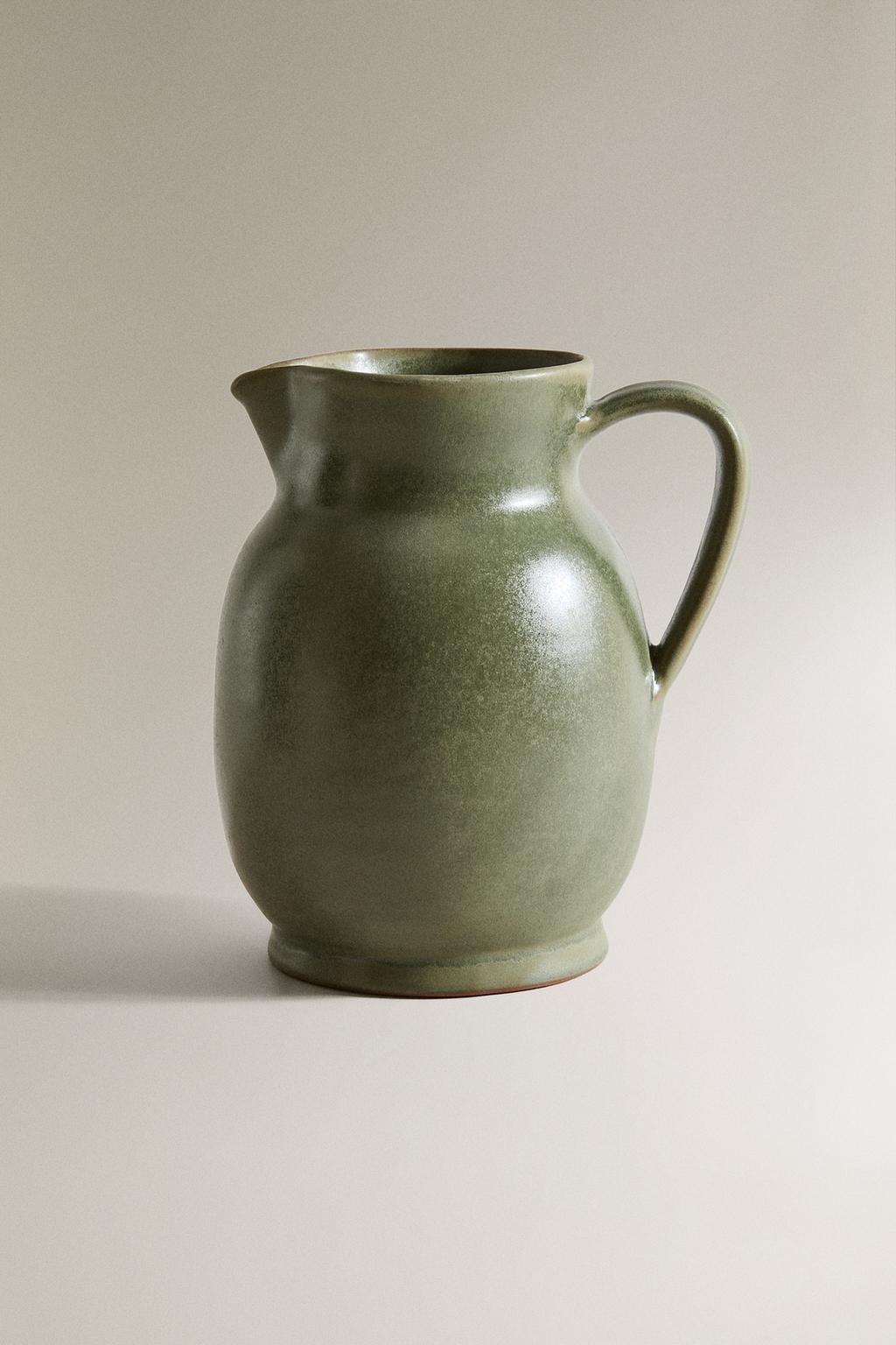 Глиняный кувшин