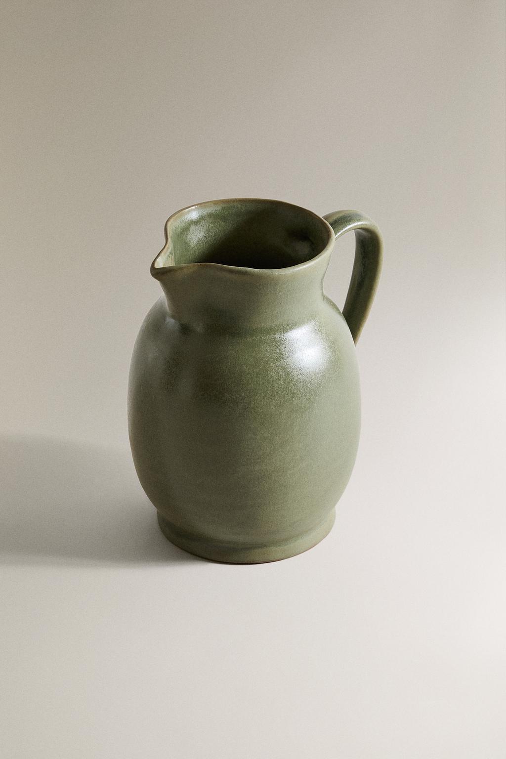 Глиняный кувшин