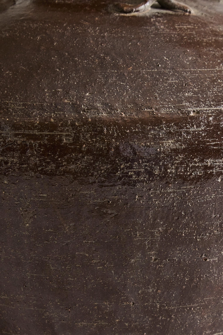 Глиняный кувшин из терракоты