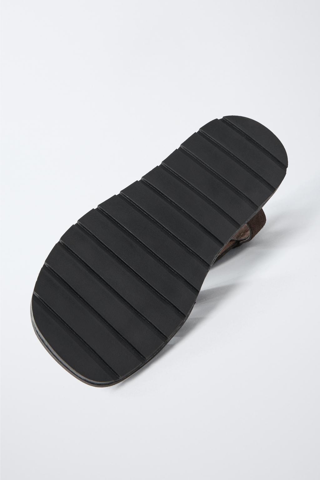 КОЖАНЫЕ САНДАЛИИ