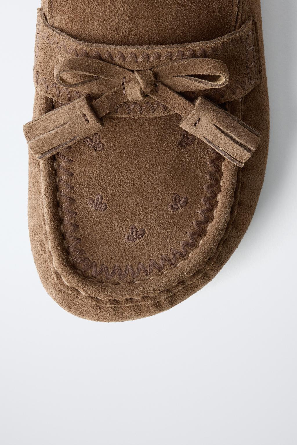 КОЖАНЫЕ САБО С КИСТОЧКАМИ