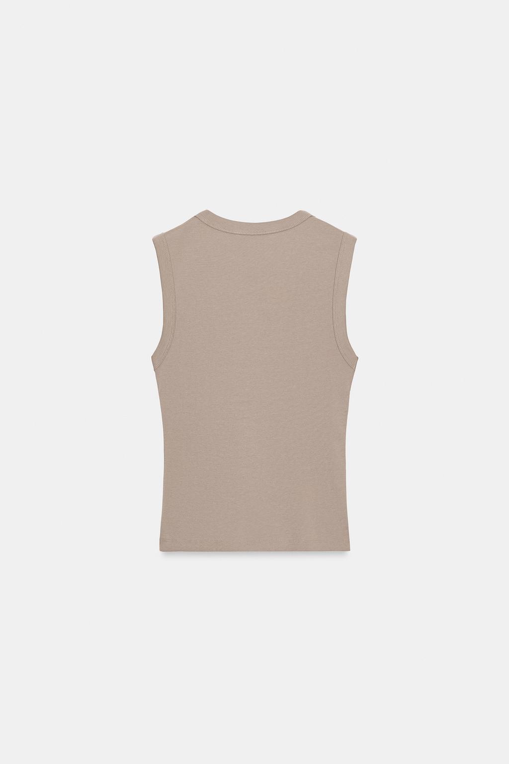 ХЛОПКОВАЯ ФУТБОЛКА С V-ОБРАЗНЫМ ВЫРЕЗОМ