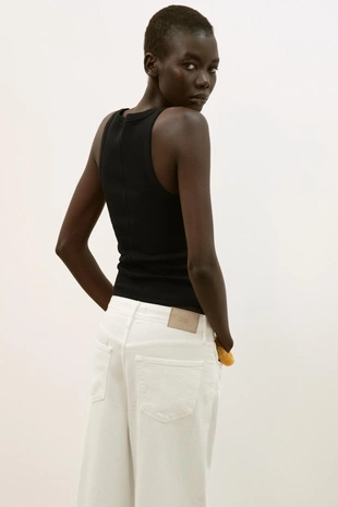 Хлопковая футболка с V-образным вырезом- Заказать в России