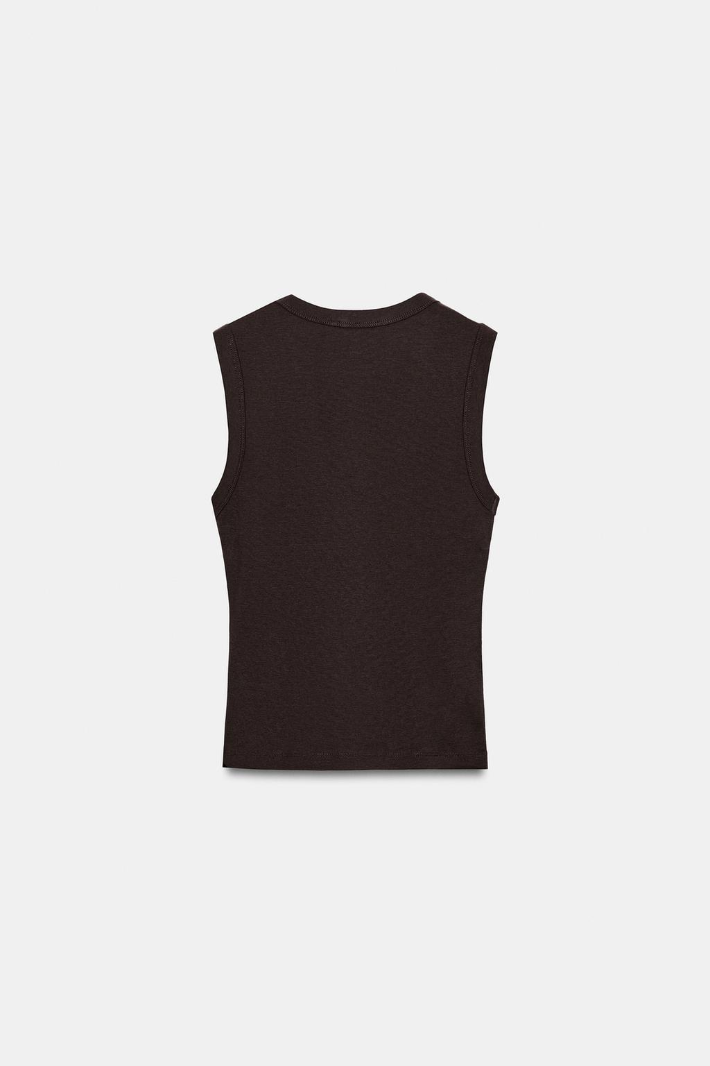 ХЛОПКОВАЯ ФУТБОЛКА С V-ОБРАЗНЫМ ВЫРЕЗОМ