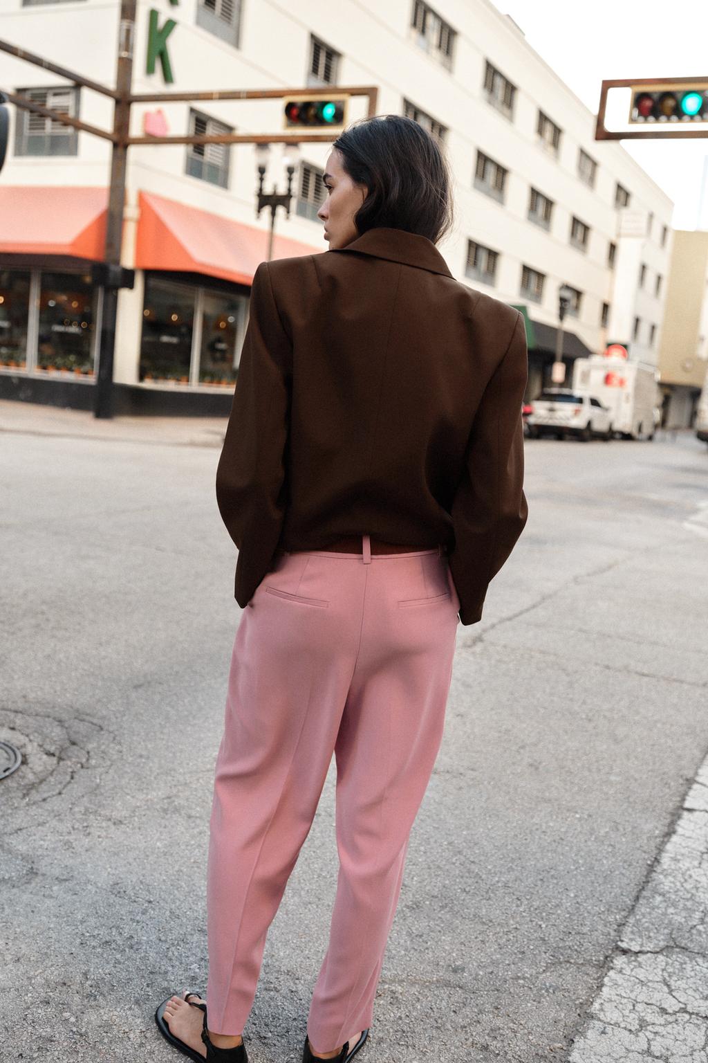 ДВУБОРТНЫЙ БЛЕЙЗЕР С ВОРОТНИКОМ С ЛАЦКАНАМИ