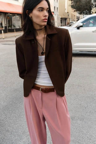 Двубортный блейзер с воротником с лацканами- Заказать в России