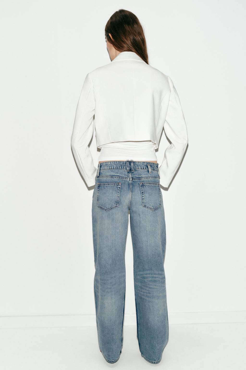 УКОРОЧЕННЫЙ БЛЕЙЗЕР С КАРМАНАМИ