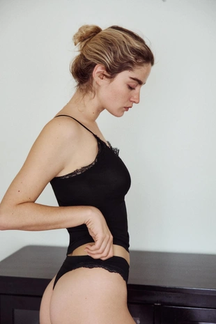 Трусы-танга из смесового полиамида с кружевом- Заказать в России