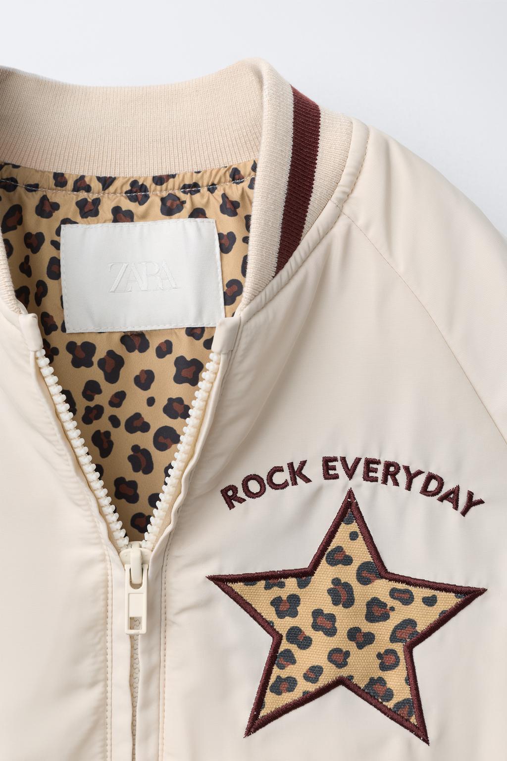 БОМБЕР С НАШИВКАМИ И АНИМАЛИСТИЧЕСКИМ ПРИНТОМ