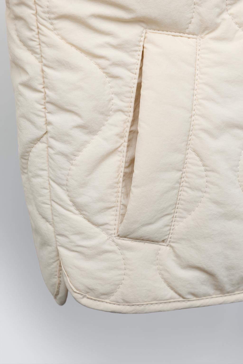 СТЕГАНАЯ КУРТКА С БАНТАМИ