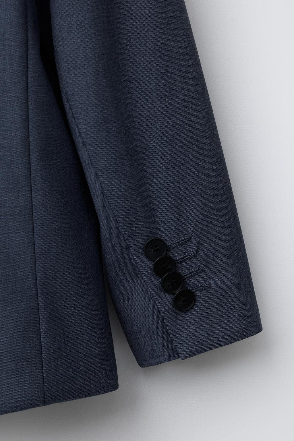 БЛЕЙЗЕР ИЗ РЕЛЬЕФНОЙ ТКАНИ