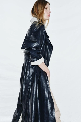 Тренч оверсайз из искусственной кожи — ZW COLLECTION- Заказать в России