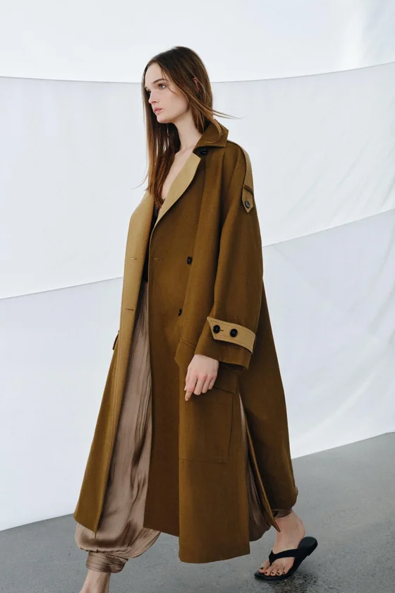 ДЛИННЫЙ КОМБИНИРОВАННЫЙ ТРЕНЧ — коллекция Zara «ZW»