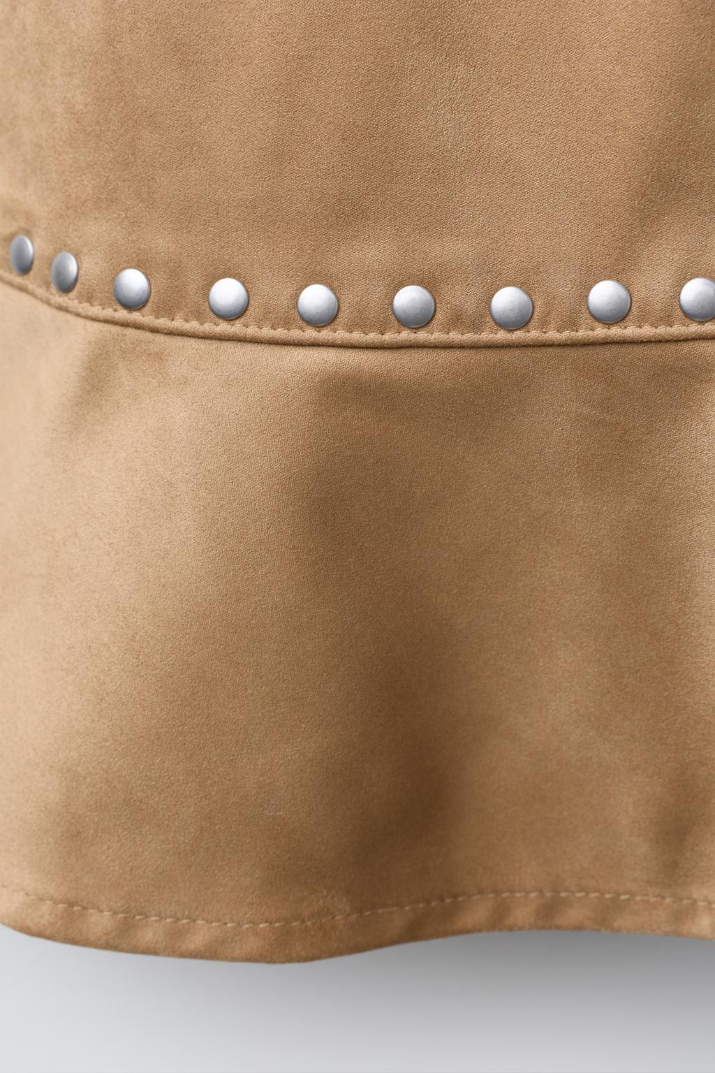 ПЛАТЬЕ ИЗ ИСКУССТВЕННОЙ ЗАМШИ С ЗАКЛЕПКАМИ