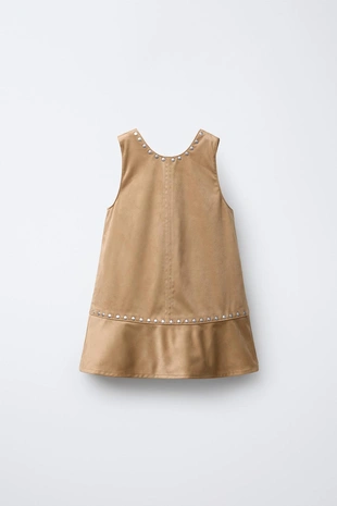 Платье из искусственной замши с заклепками- Заказать в России