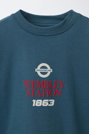 Футболка с принтом UNDERGROUND LONDON ©- Заказать в России
