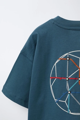 Футболка с принтом UNDERGROUND LONDON ©- Заказать в России