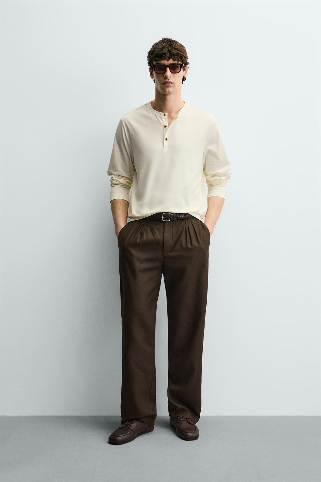 МЯГКАЯ ФУТБОЛКА С ВОРОТНИКОМ НА ПУГОВИЦАХ