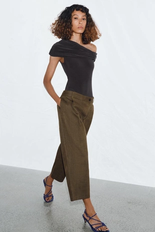 Укороченные брюки с защипами — ZW COLLECTION- Заказать в России