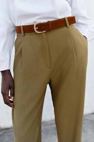 Брюки с защипами и ремнем- Заказать в России