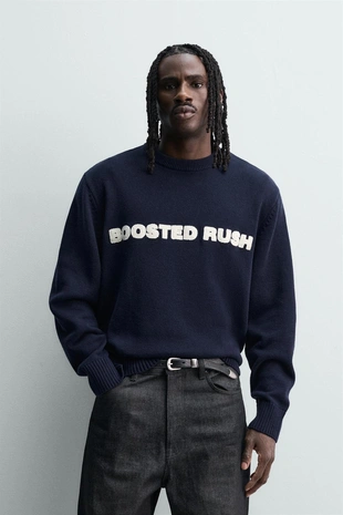 Свитер с вышитой надписью- Заказать в России