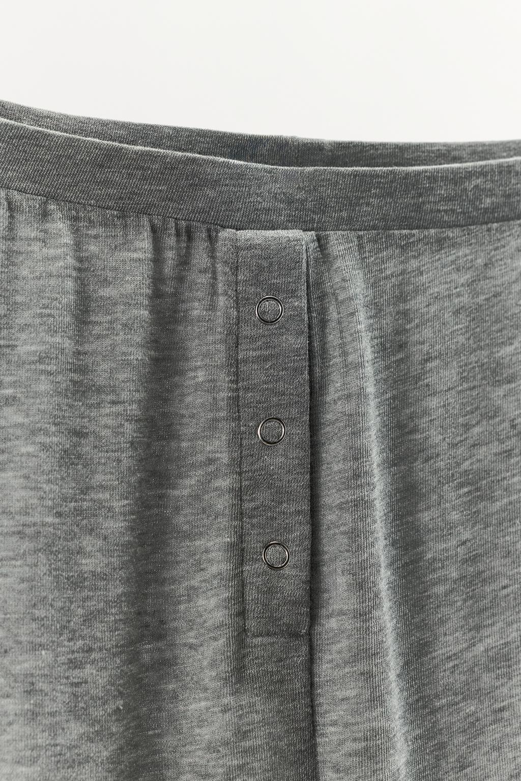 БРЮКИ ИЗ СМЕСИ ЛИОЦЕЛЛА С ПУГОВИЦАМИ