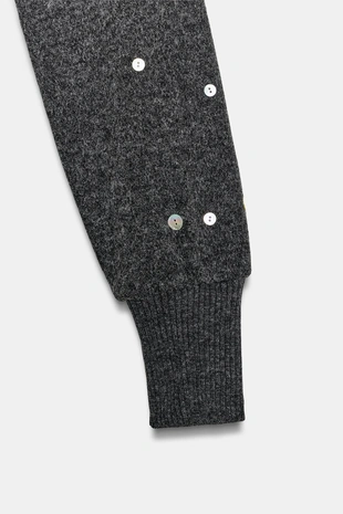 Укороченный топ из мягкой ткани с пуговицами- Заказать в России