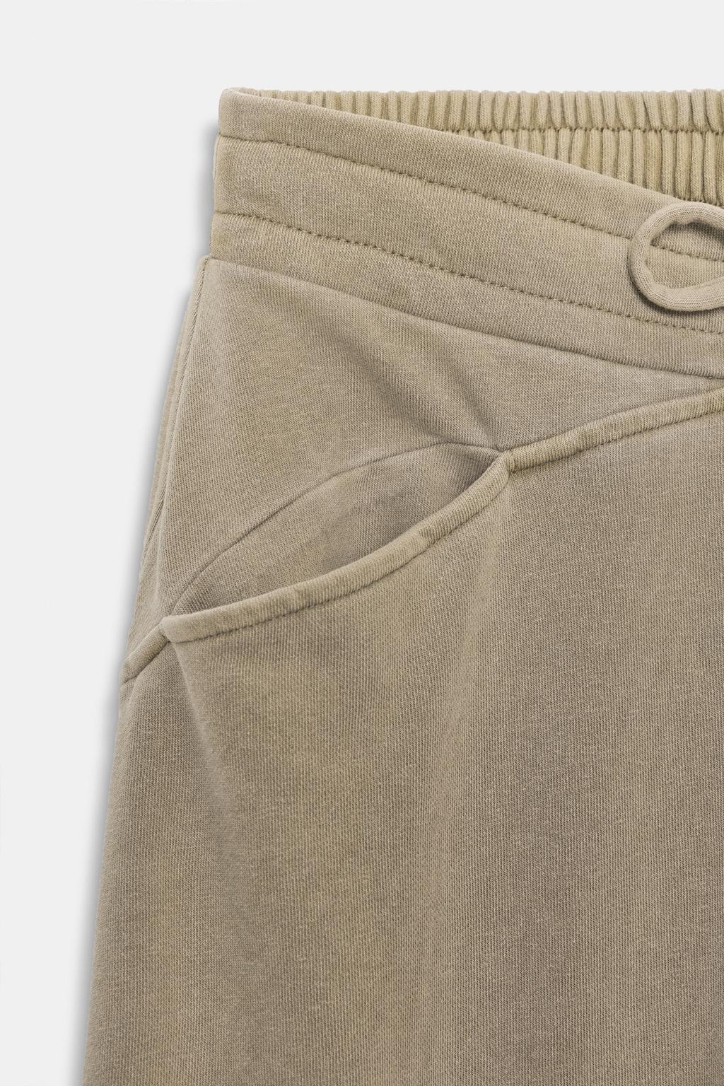 БРЮКИ ИЗ МЯГКОЙ ТКАНИ С ЭФФЕКТОМ ПОТЕРТОСТИ