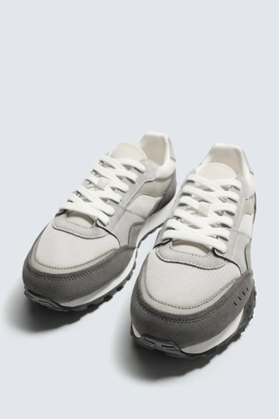 Спортивные кроссовки- Заказать в России