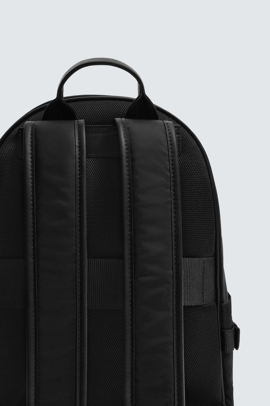 РЮКЗАК ИЗ ВЫСОКОТЕХНОЛОГИЧНОЙ ТКАНИ