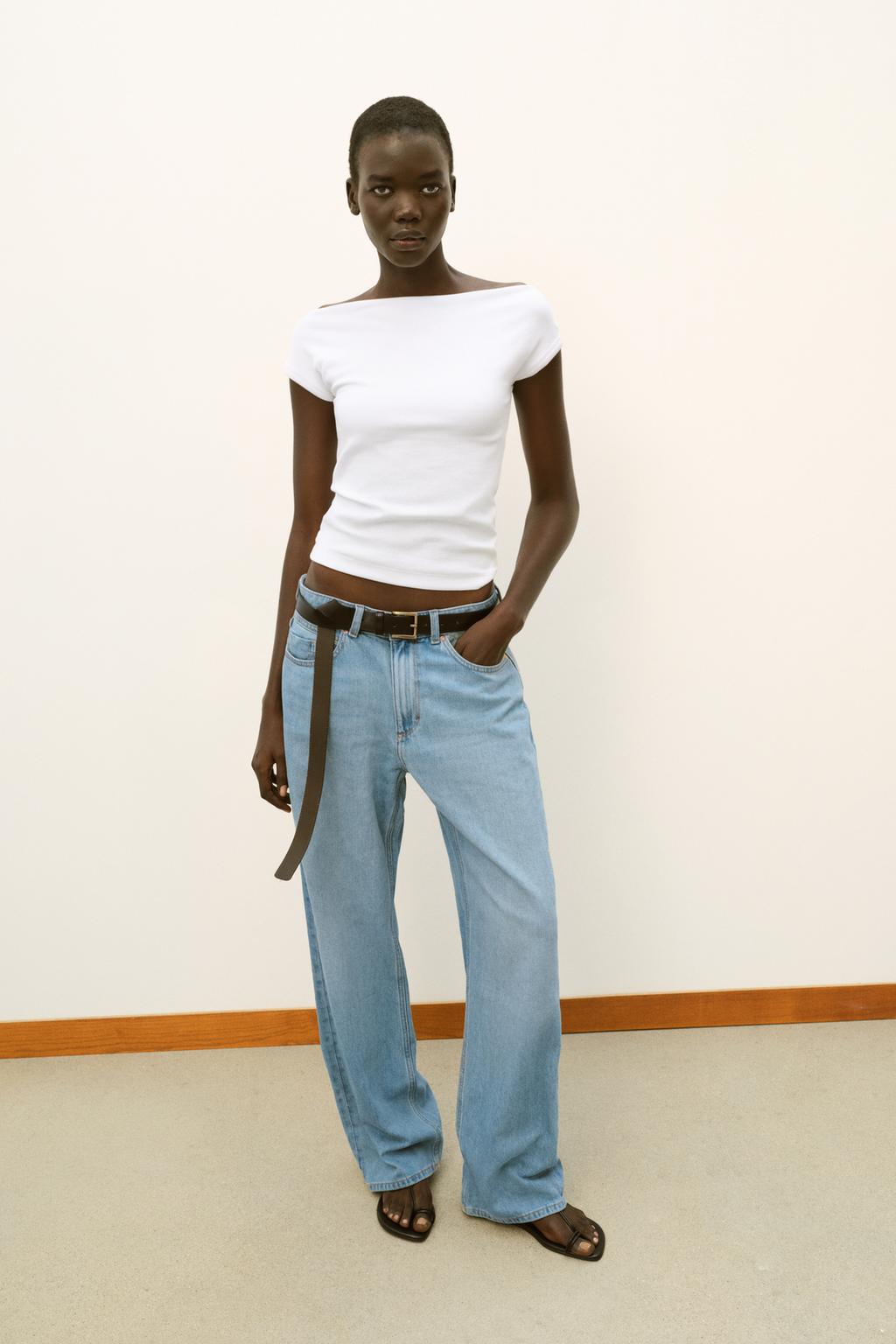 ФУТБОЛКА С ВЫРЕЗОМ ЛОДОЧКОЙ