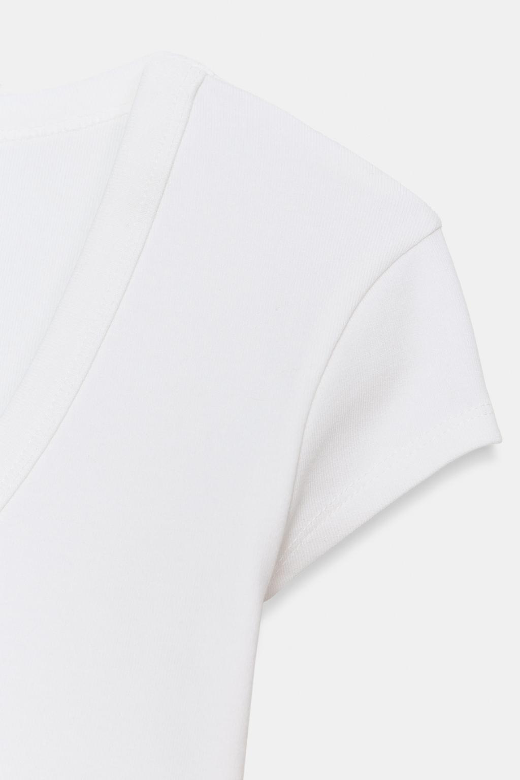 ФУТБОЛКА С ШИРОКИМ ВЫРЕЗОМ