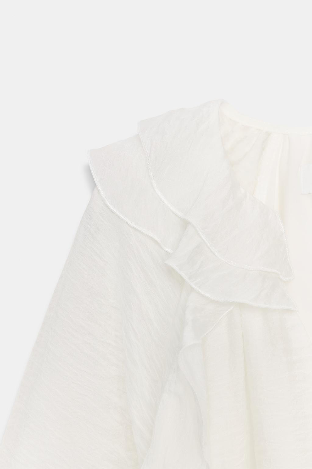 БЛУЗА С ВОЛАНАМИ И СБОРКАМИ