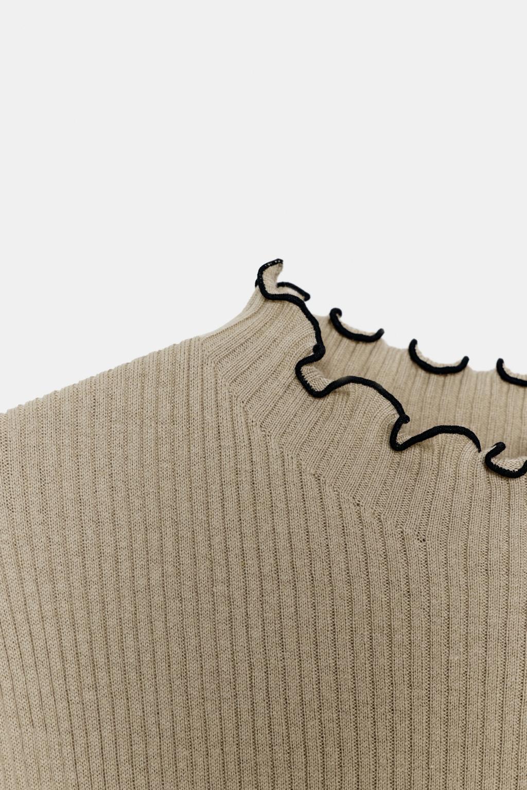 ТРИКОТАЖНЫЙ ТОП В РУБЧИК С КОНТРАСТНЫМИ КАНТАМИ