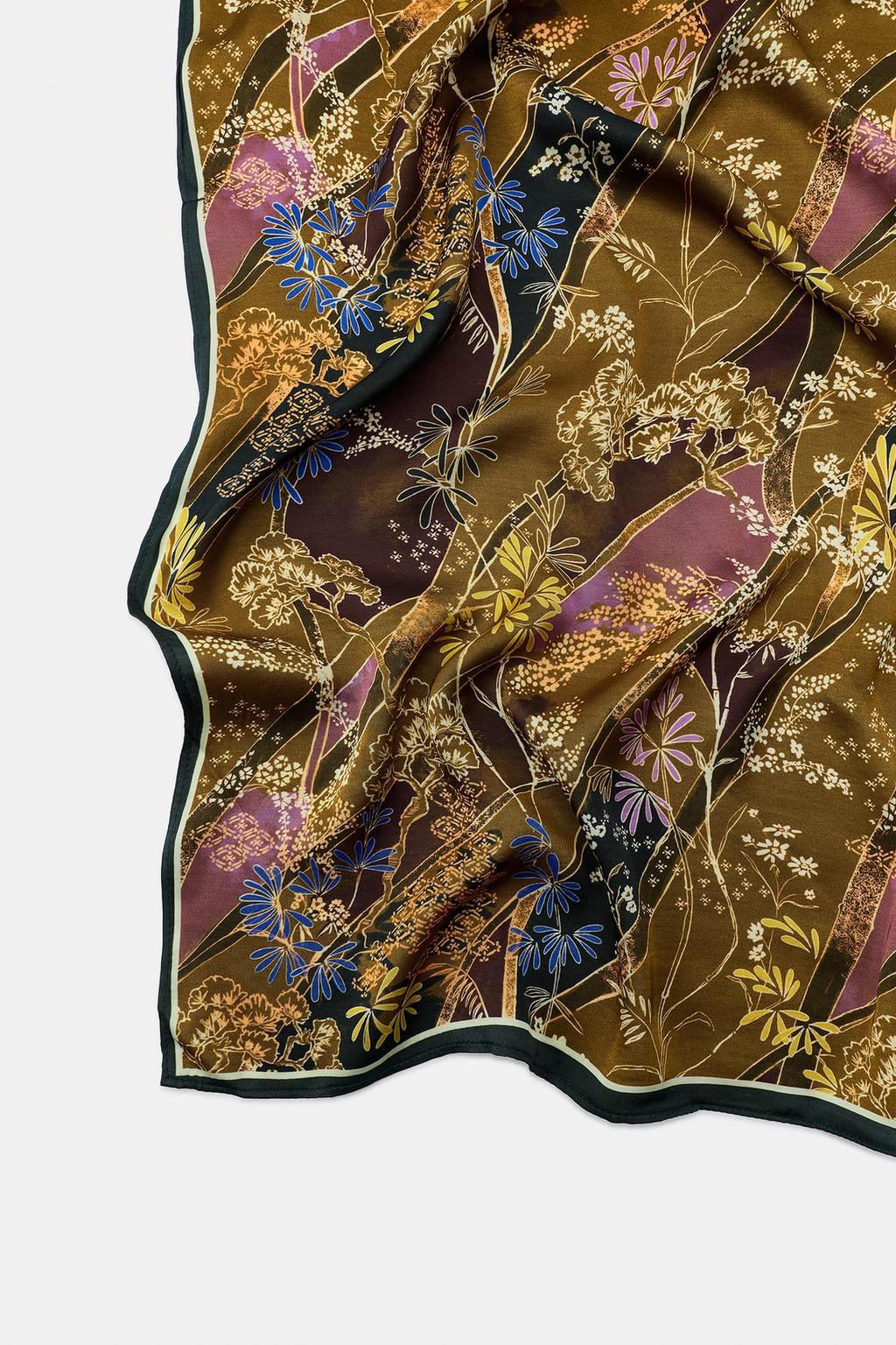 ПЛАТОК ИЗ ВИСКОЗЫ С ЦВЕТОЧНЫМ ПРИНТОМ