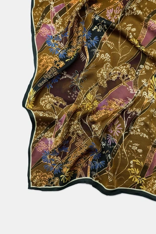 Платок из вискозы с цветочным принтом- Заказать в России