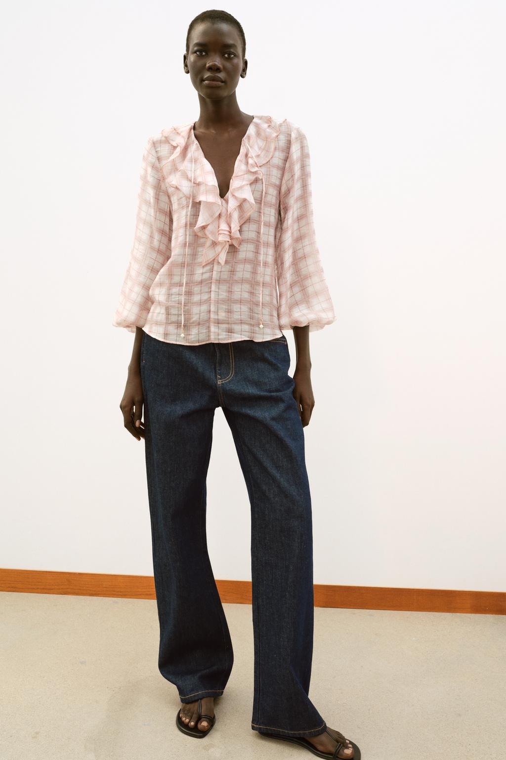 БЛУЗА В КЛЕТКУ С ВОЛАНАМИ