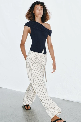 Боди асимметричного кроя со сборками- Заказать в России