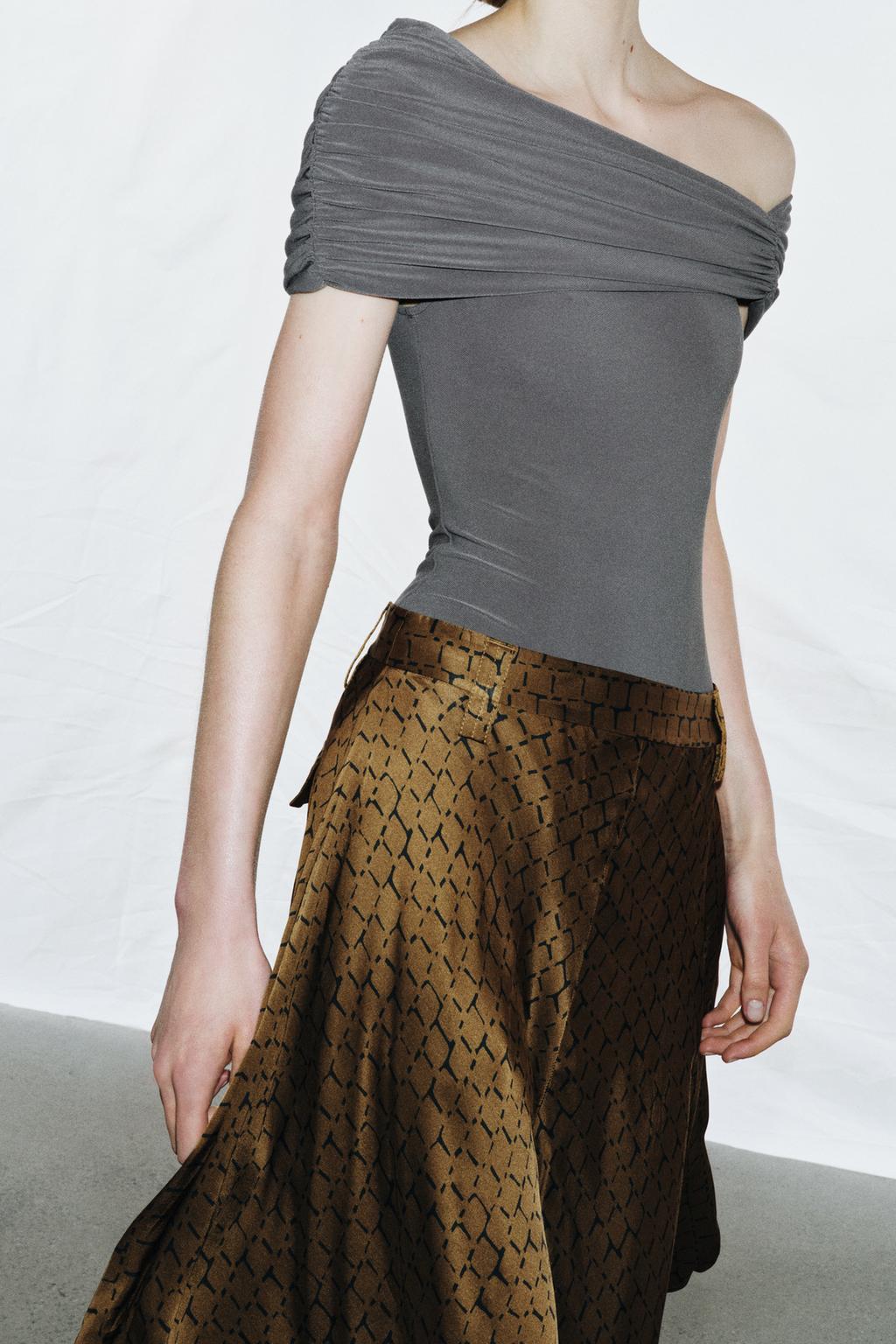 БОДИ АСИММЕТРИЧНОГО КРОЯ СО СБОРКАМИ