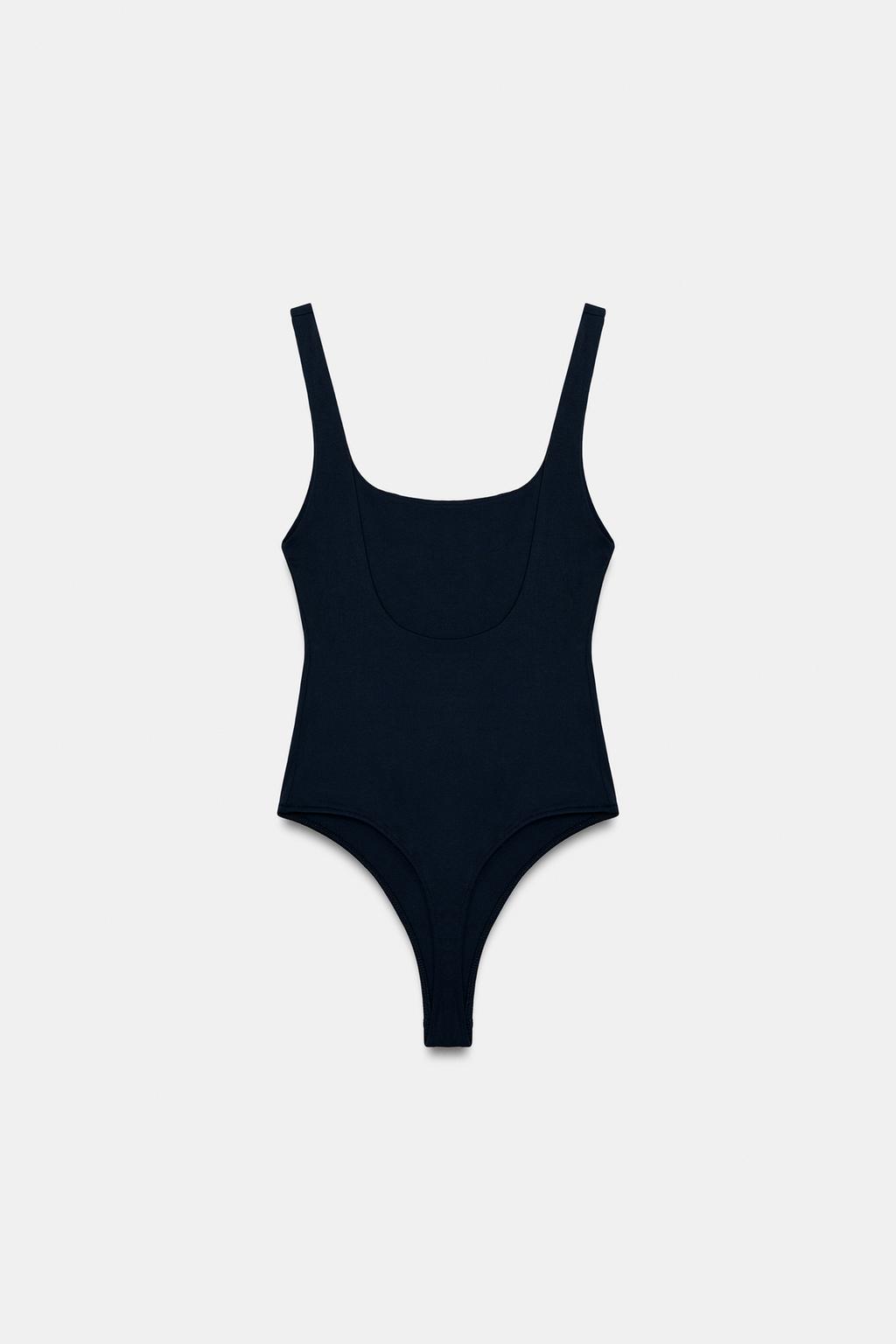 ЭЛАСТИЧНОЕ БОДИ С КВАДРАТНЫМ ВЫРЕЗОМ