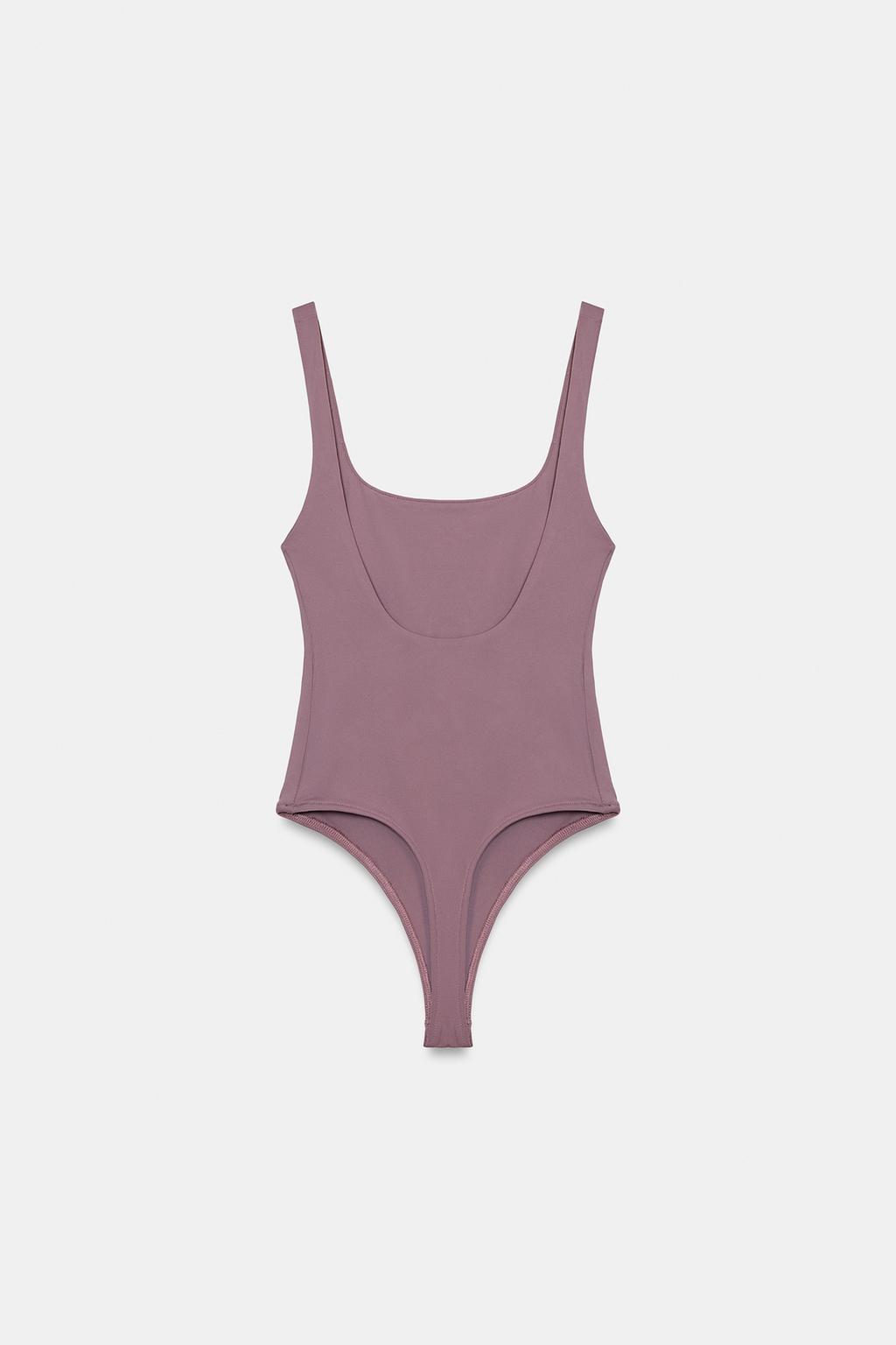 ЭЛАСТИЧНОЕ БОДИ С КВАДРАТНЫМ ВЫРЕЗОМ