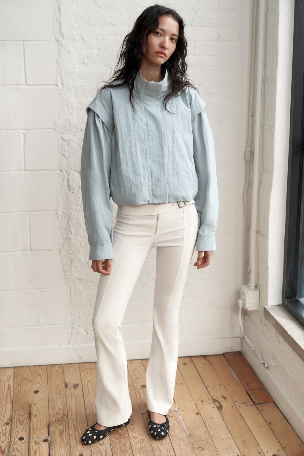 КУРТКА С ВЫСОКИМ ВОРОТНИКОМ