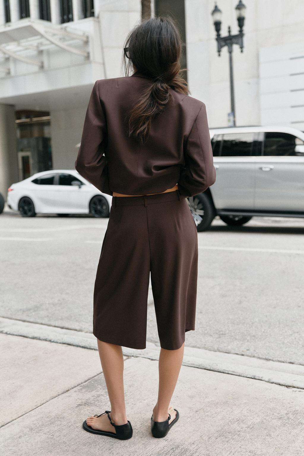 ДЛИННЫЕ БЕРМУДЫ С ЗАЩИПАМИ