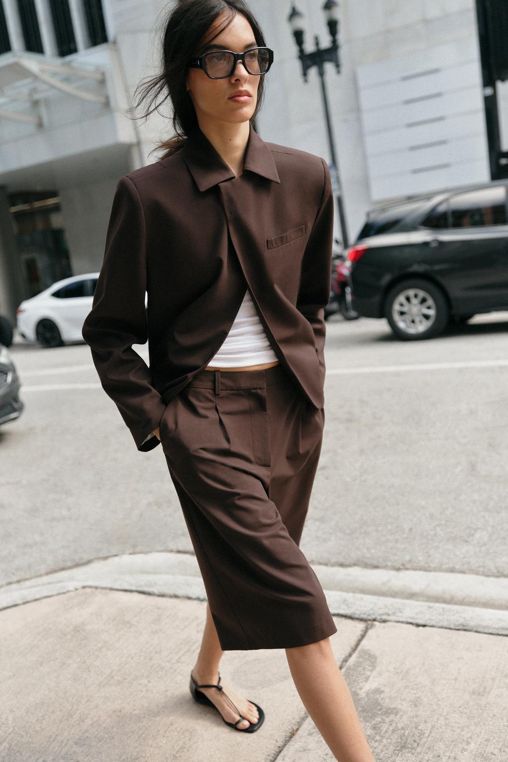 ДЛИННЫЕ БЕРМУДЫ С ЗАЩИПАМИ