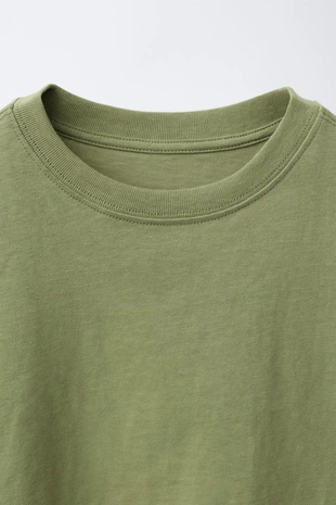 Базовая однотонная футболка- Заказать в России